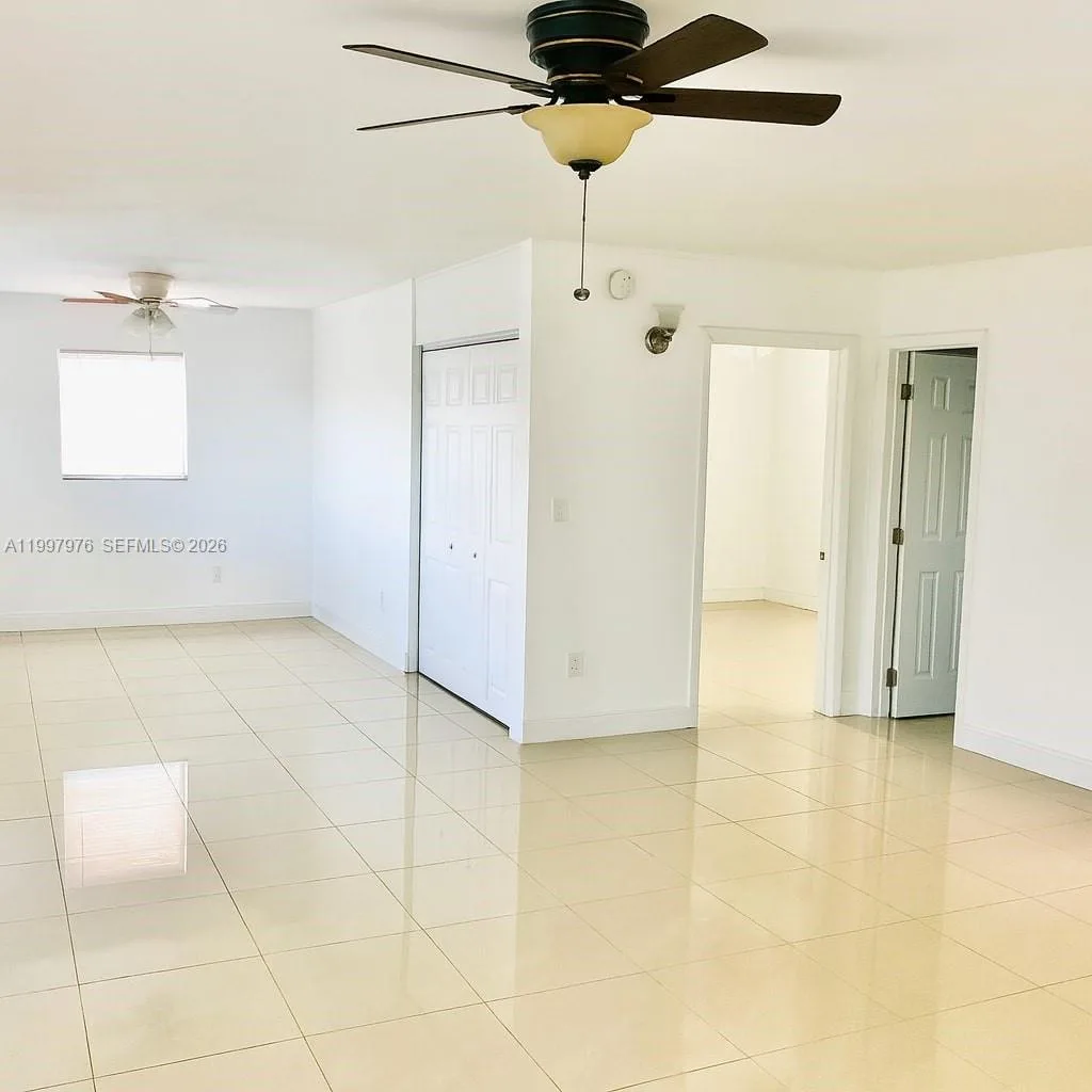 1025 SE 15th St # 9D, Fort Lauderdale, FL 33316 photo 2