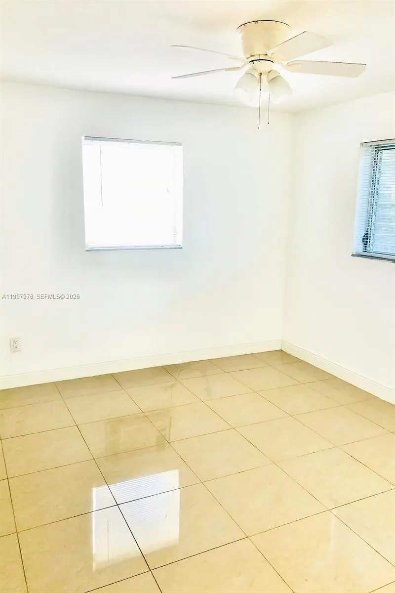 1025 SE 15th St # 9D, Fort Lauderdale, FL 33316 photo 3