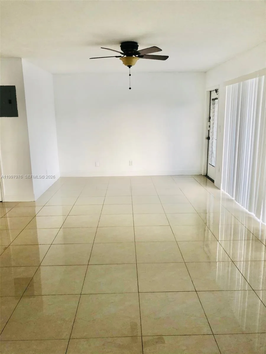 1025 SE 15th St # 9D, Fort Lauderdale, FL 33316 photo 4