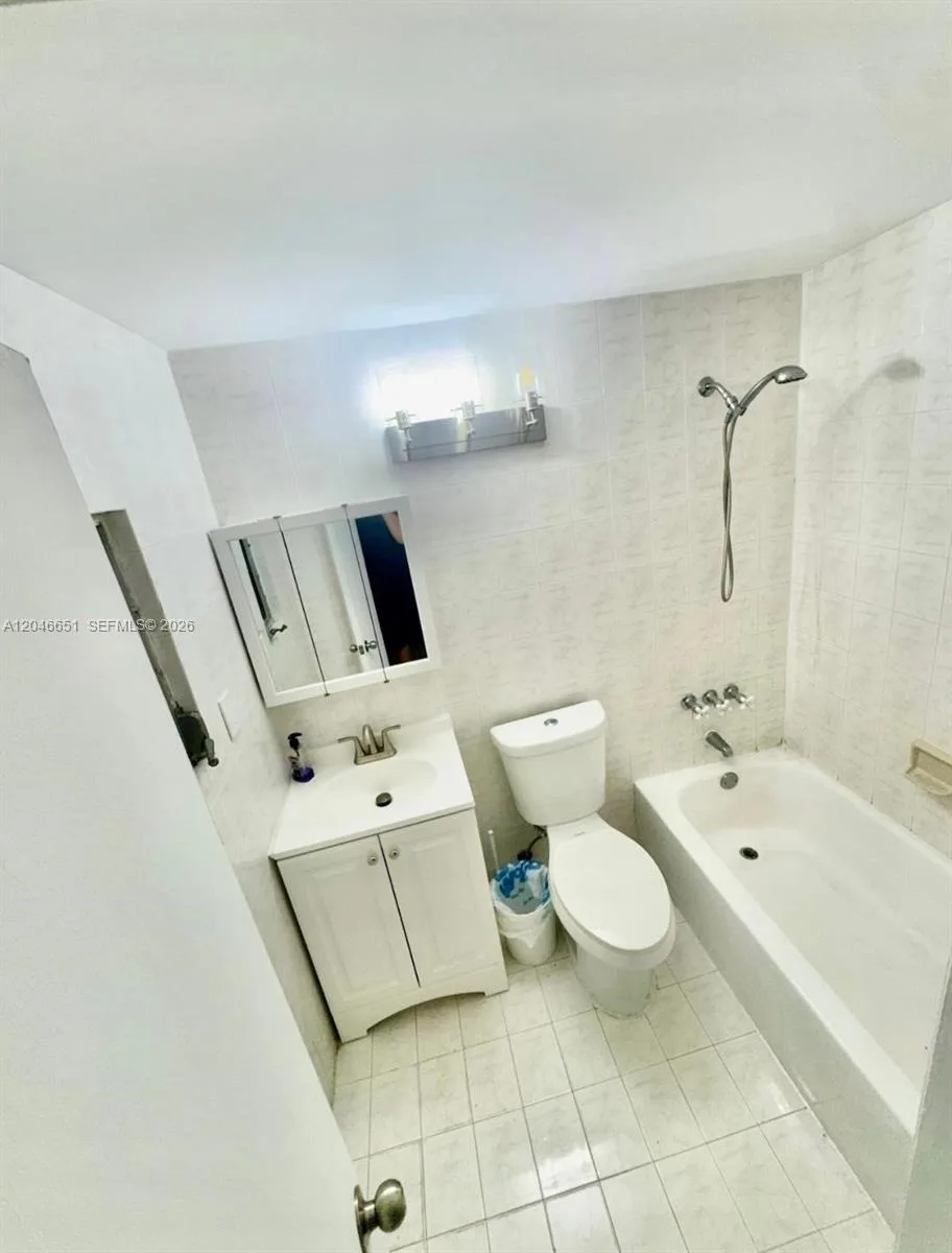 1922 NW 4th St # B, Miami, FL 33125 photo 4
