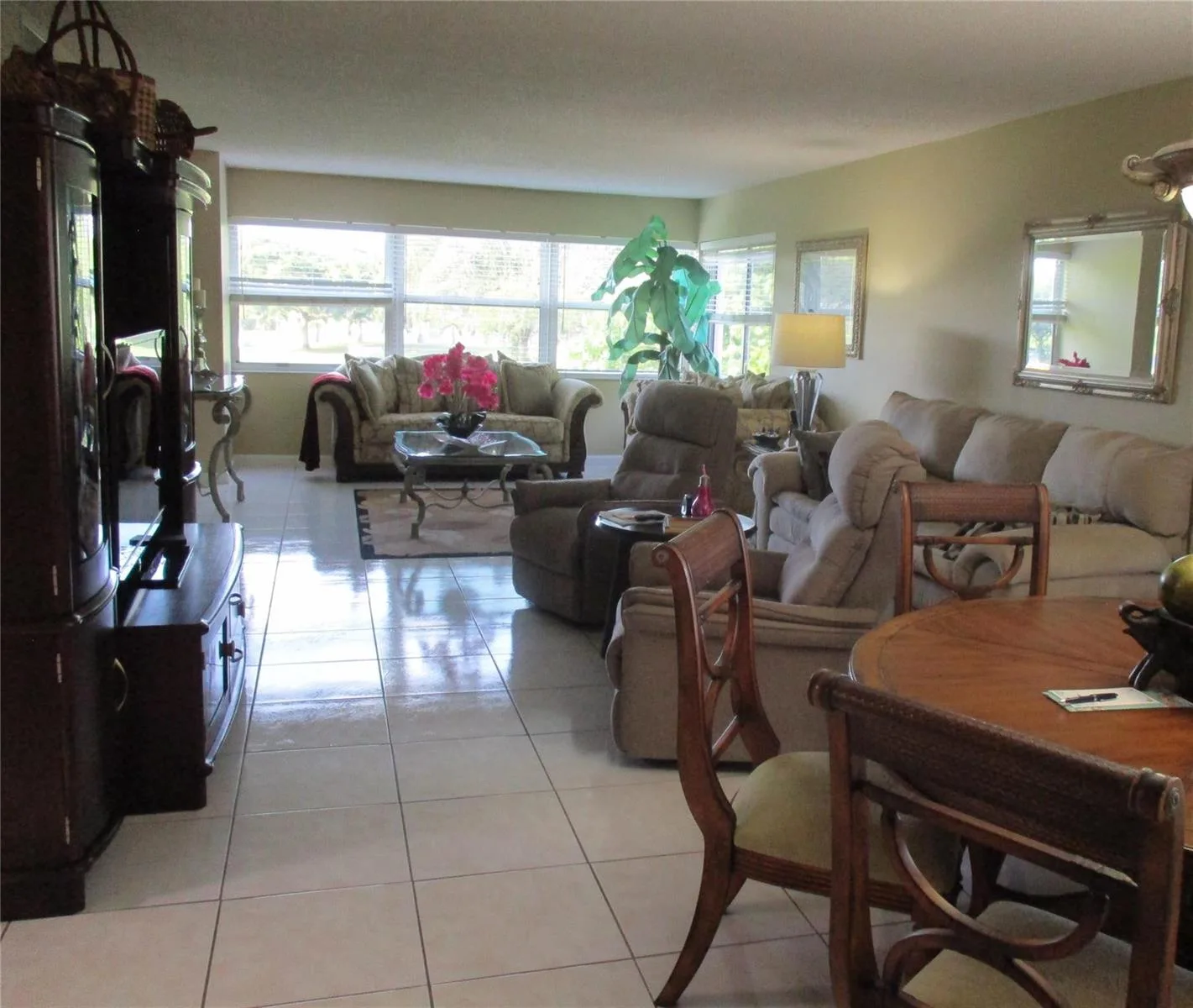 9541 Sunrise Lakes Boulevard # 210, Sunrise, FL 33322