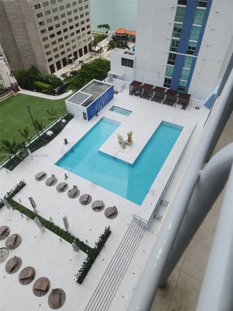 325 S Biscayne Blvd # 2220, Miami, FL 33131 photo 10