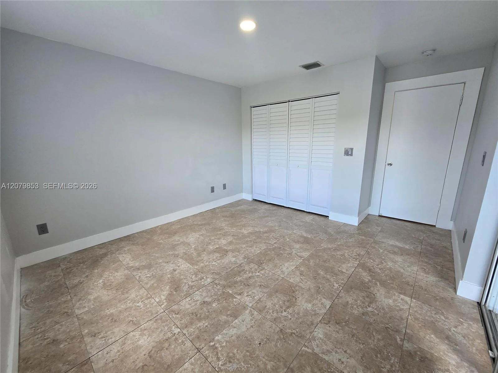 18860 NW 57th Ave # 305, Hialeah, FL 33015 photo 11