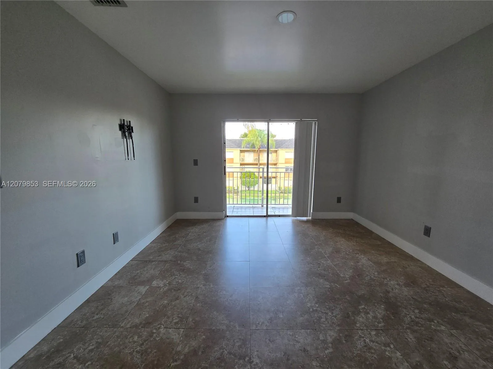 18860 NW 57th Ave # 305, Hialeah, FL 33015 photo 12
