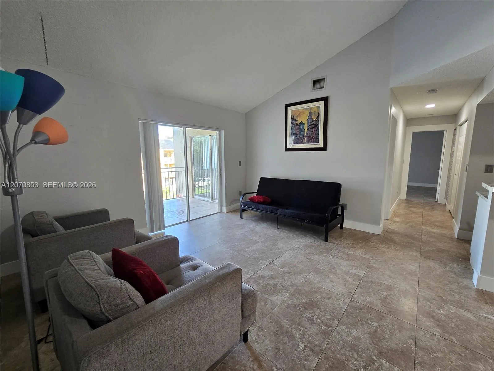 18860 NW 57th Ave # 305, Hialeah, FL 33015 — zdjęcie 2