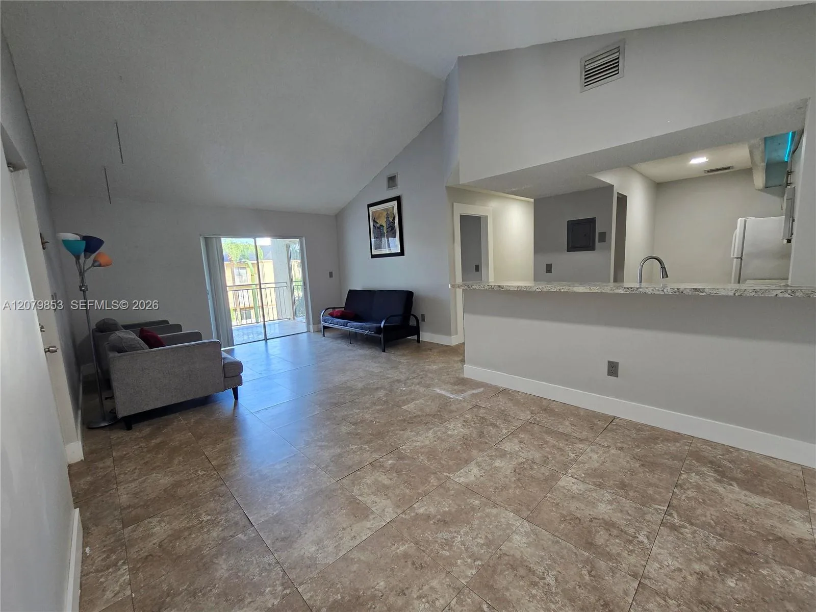 18860 NW 57th Ave # 305, Hialeah, FL 33015 — zdjęcie 3