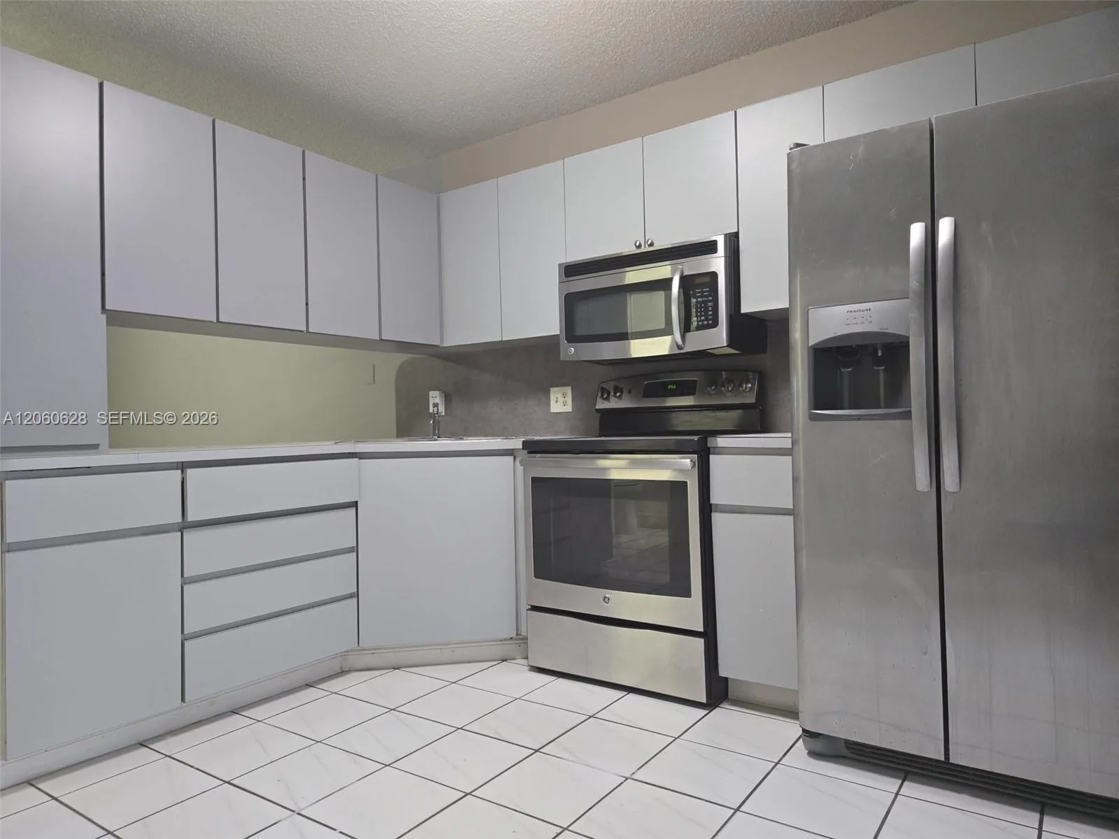 8810 NW 114th Ter, Hialeah Gardens, FL 33018 photo 10
