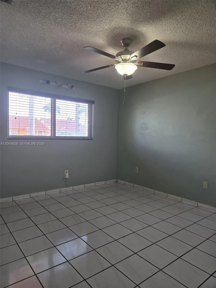 8810 NW 114th Ter, Hialeah Gardens, FL 33018 photo 4