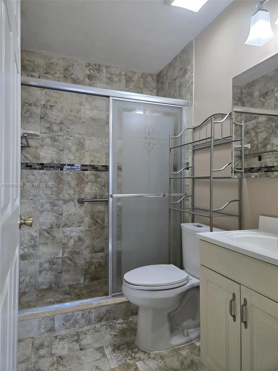 8810 NW 114th Ter, Hialeah Gardens, FL 33018 photo 5