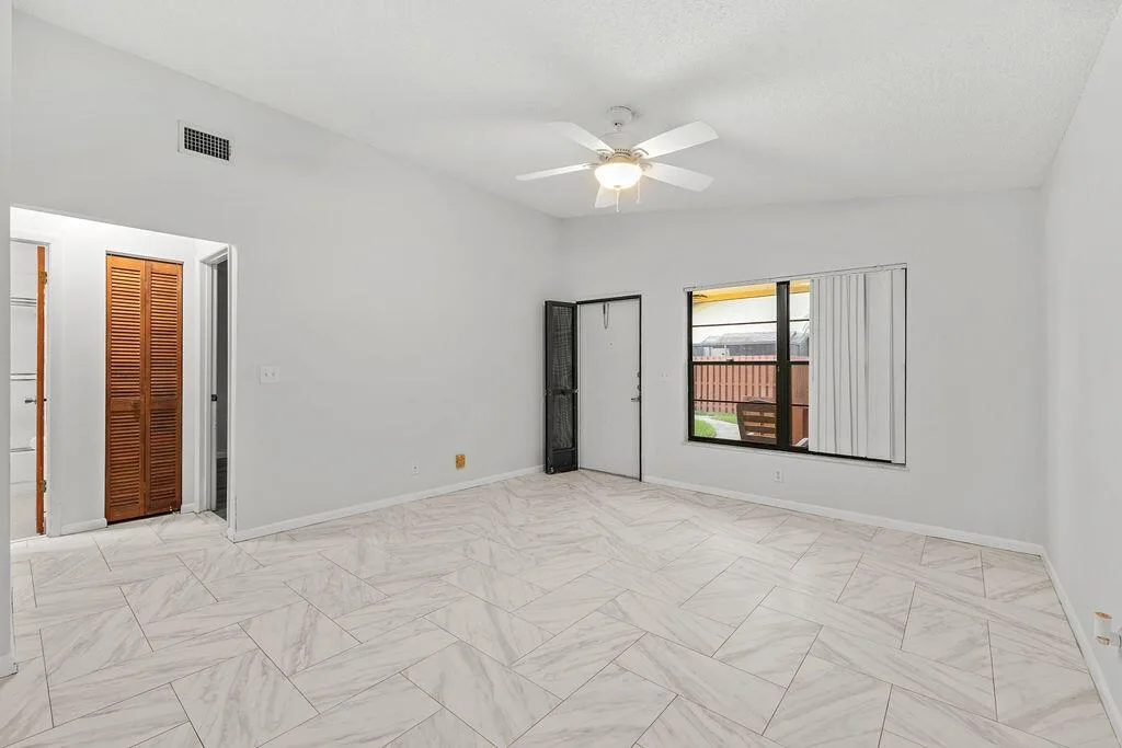8019 SE Villa Circle, Hobe Sound, FL 33455 photo 12