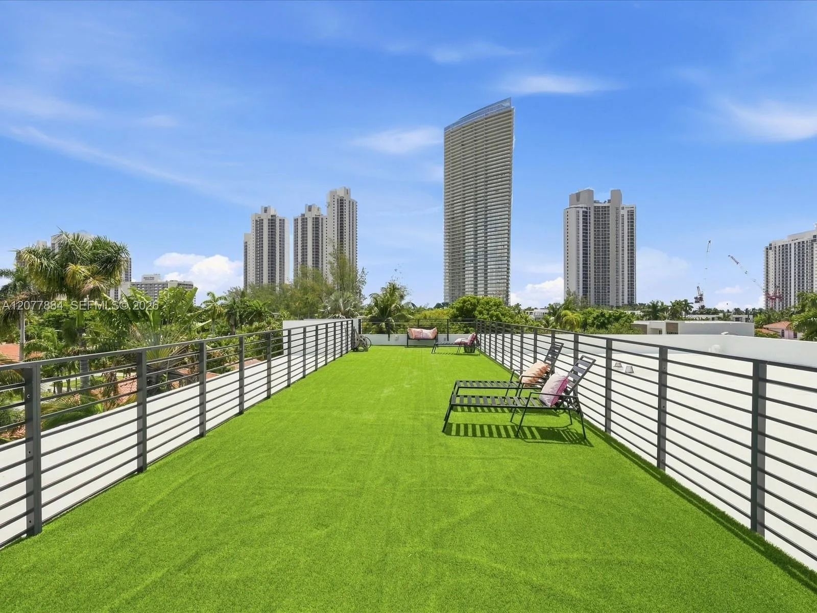 301 190th St, Sunny Isles Beach, FL 33160 photo 4