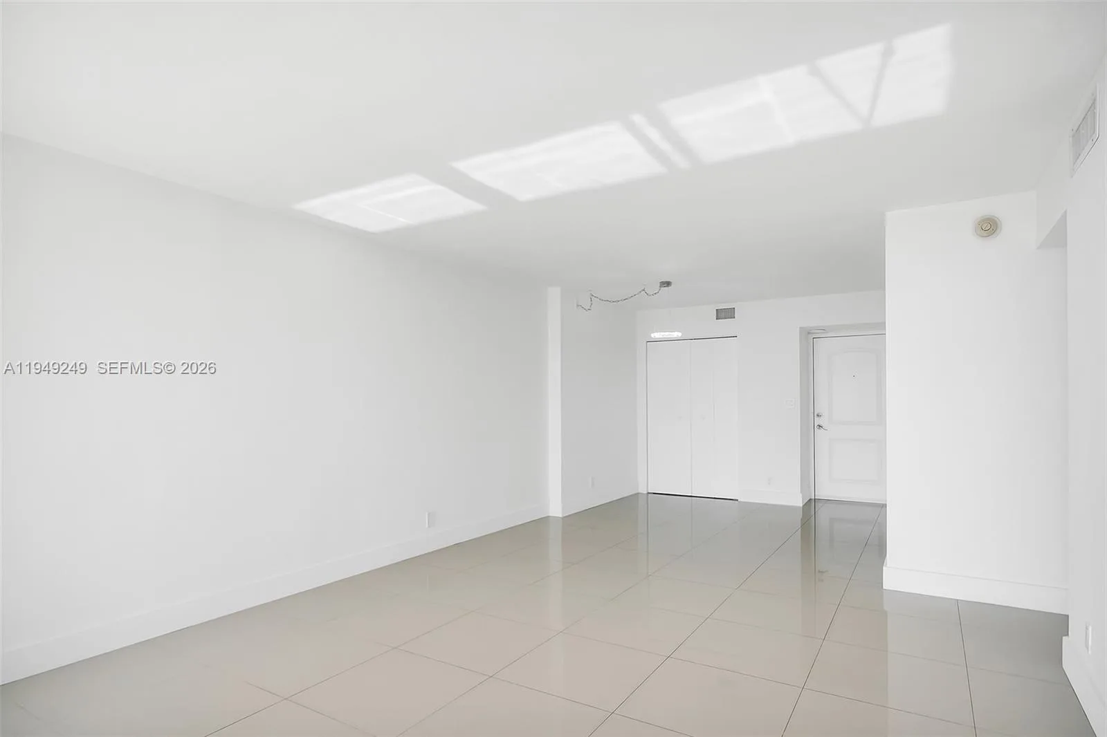 100 Bayview Dr # 408, Sunny Isles Beach, FL 33160 photo 10