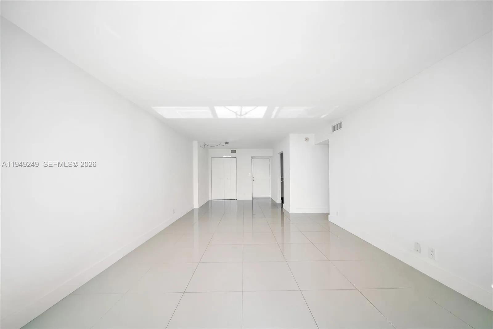 100 Bayview Dr # 408, Sunny Isles Beach, FL 33160 photo 12