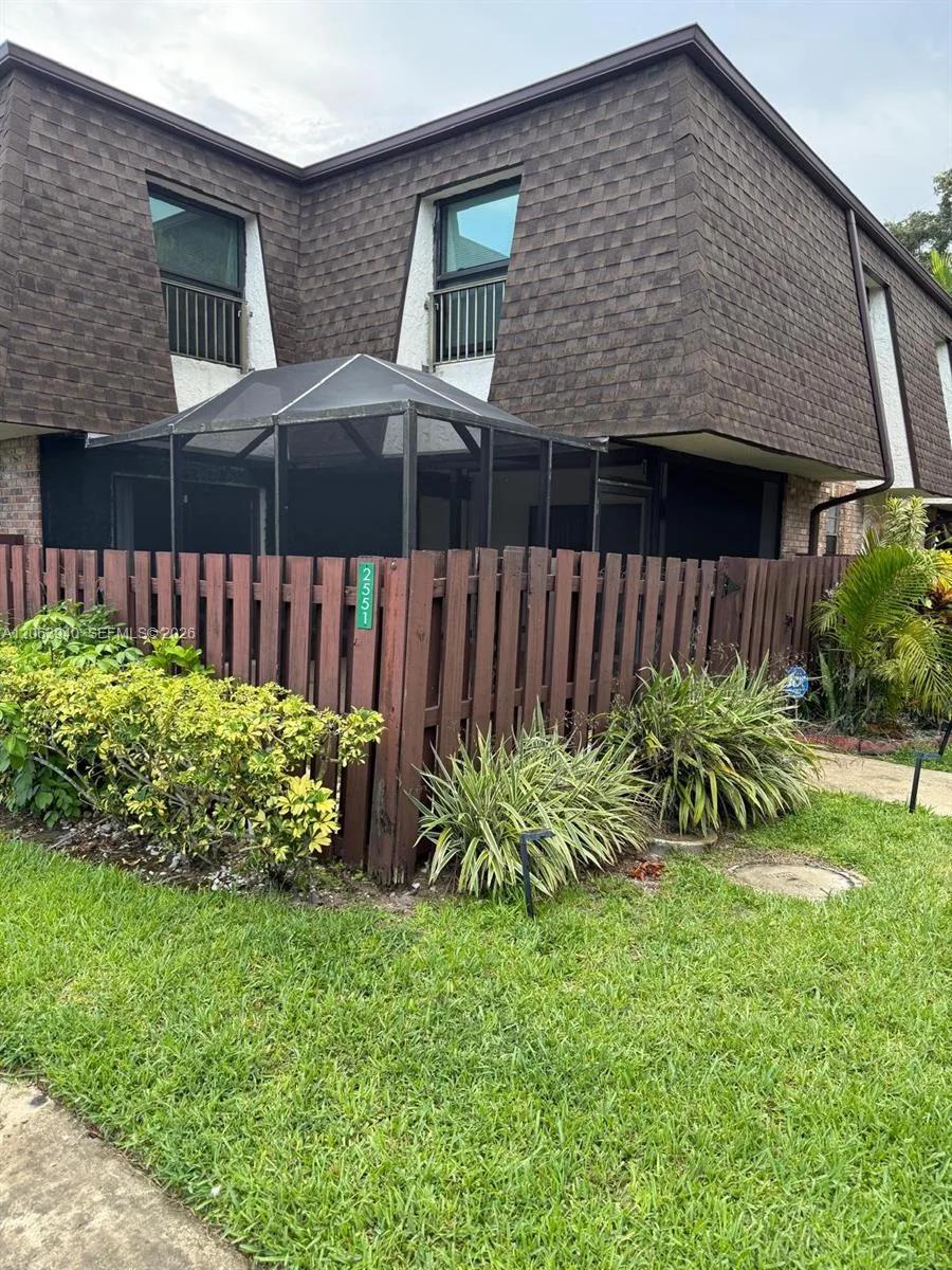 2551 NW 99th Ave # 2551, Coral Springs, FL 33065
