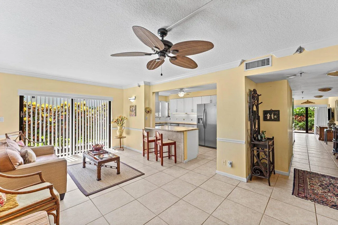 372 Golfview Road # 101, North Palm Beach, FL 33408
