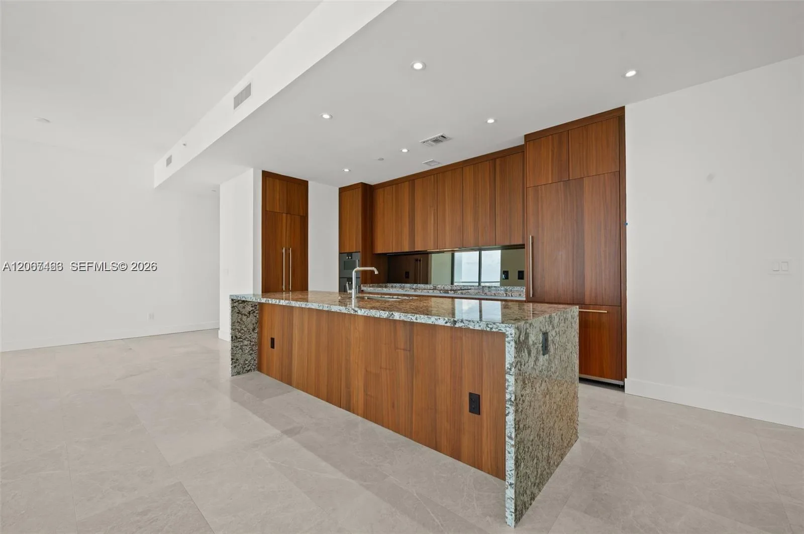 175 SE 25 RD # 2604, Miami, FL 33129 photo 8