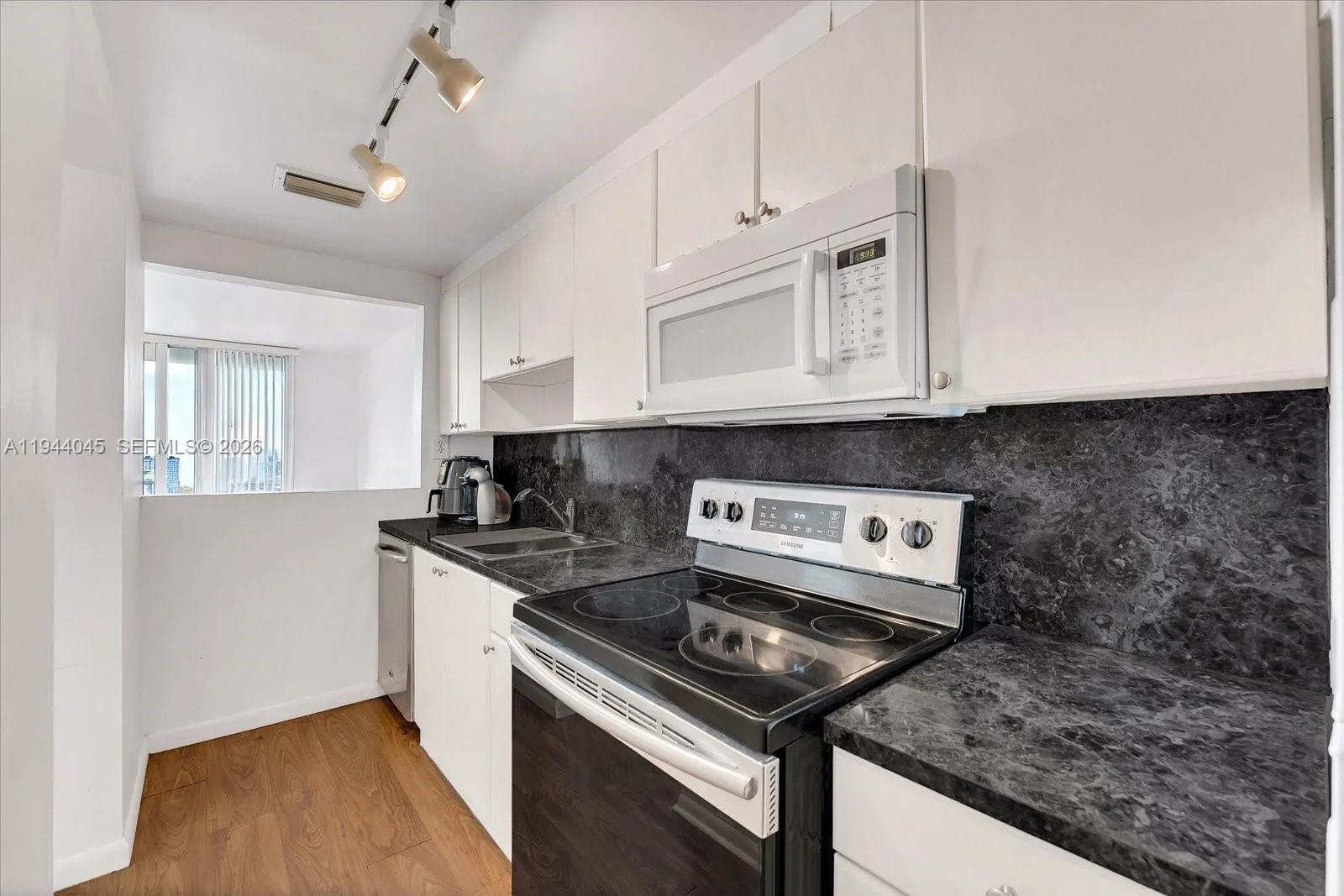 1200 West Ave # 1511, Miami Beach, FL 33139 photo 4