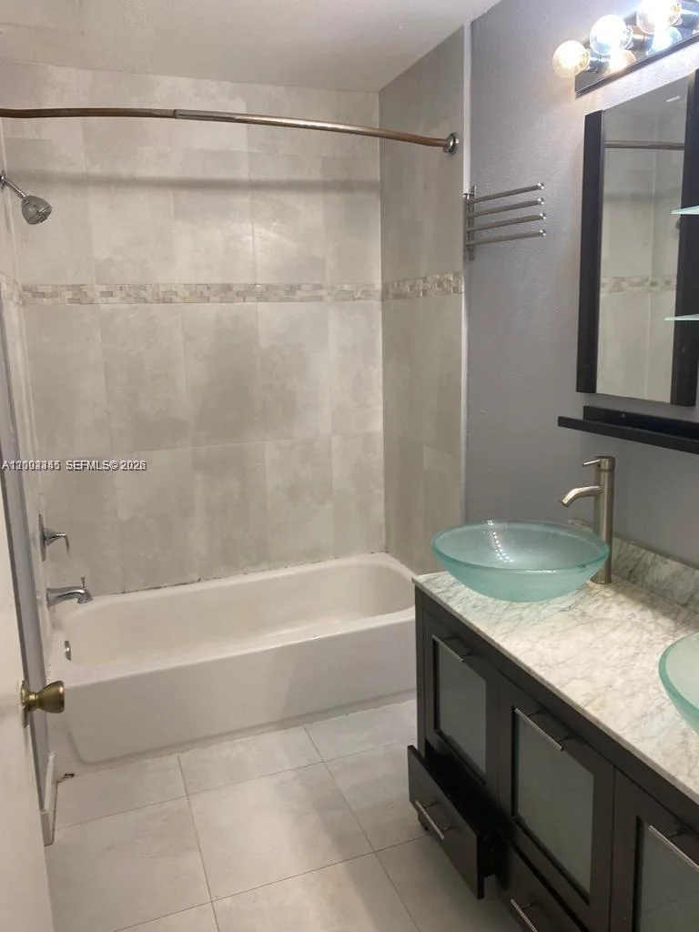 2371 NW 33rd St # 711, Oakland Park, FL 33309 photo 11