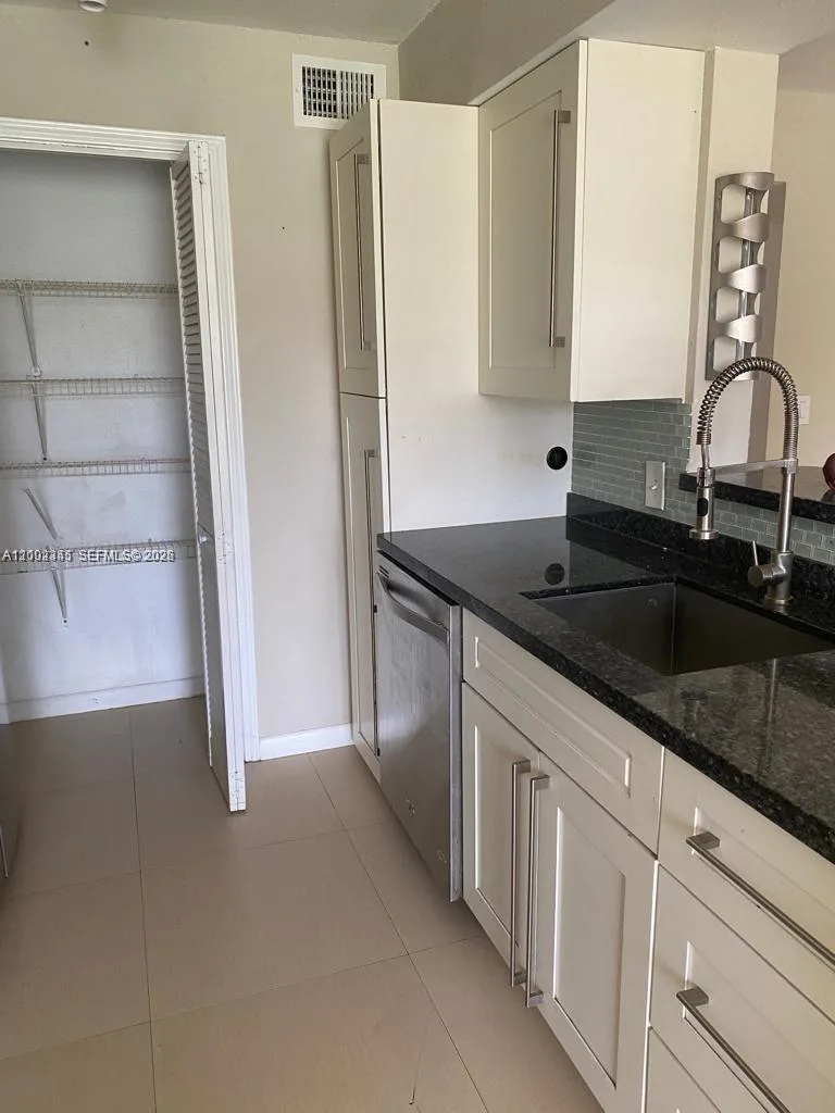 2371 NW 33rd St # 711, Oakland Park, FL 33309 — zdjęcie 5