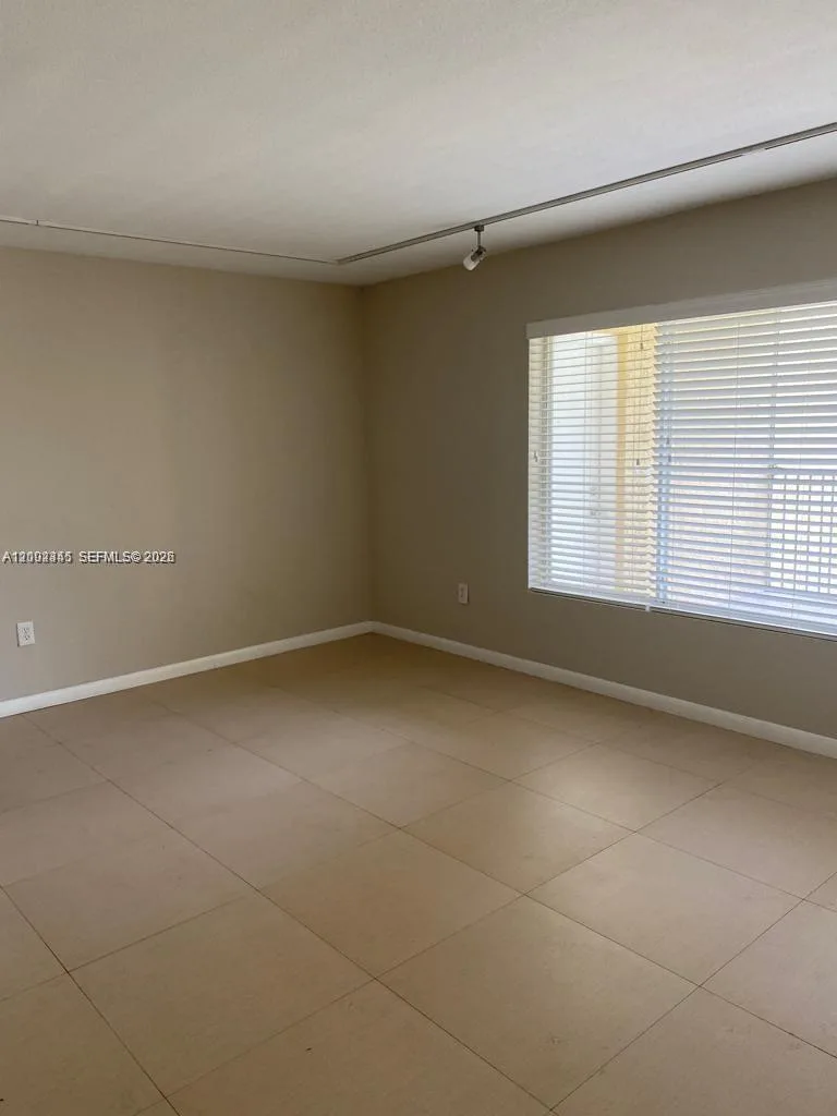 2371 NW 33rd St # 711, Oakland Park, FL 33309 photo 8