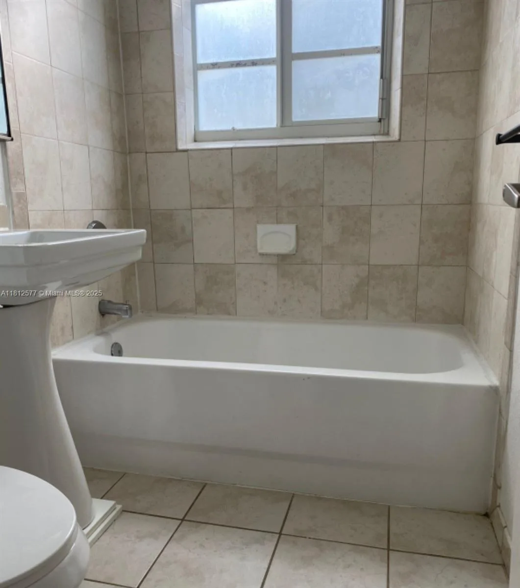 340 84th St # 2, Miami Beach, FL 33141 photo 8