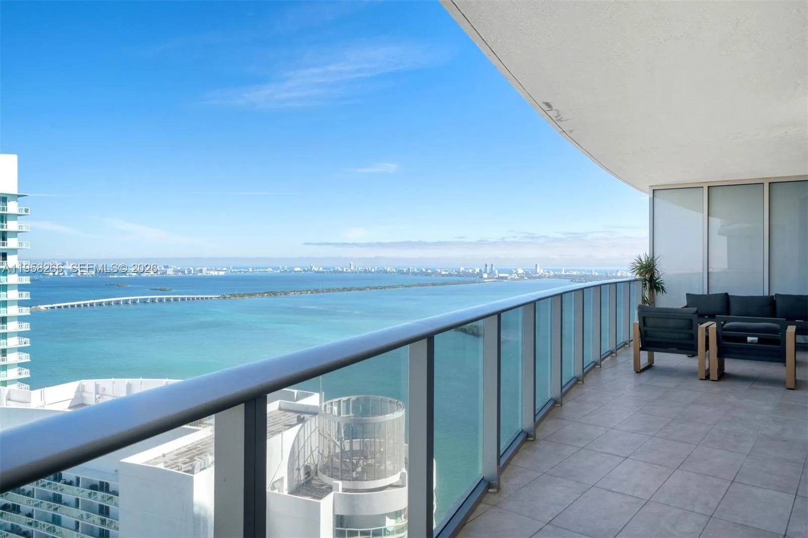 488 NE 18th St # 4805, Miami, FL 33132 photo 2