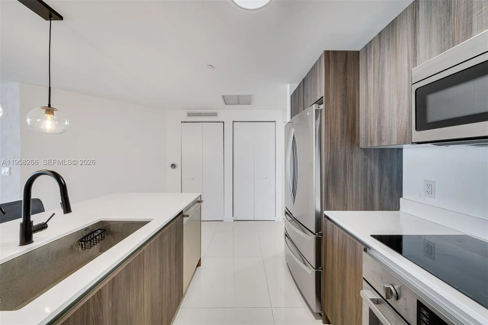 488 NE 18th St # 4805, Miami, FL 33132 photo 4