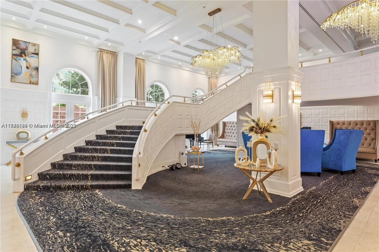 The Alexander – photo 8