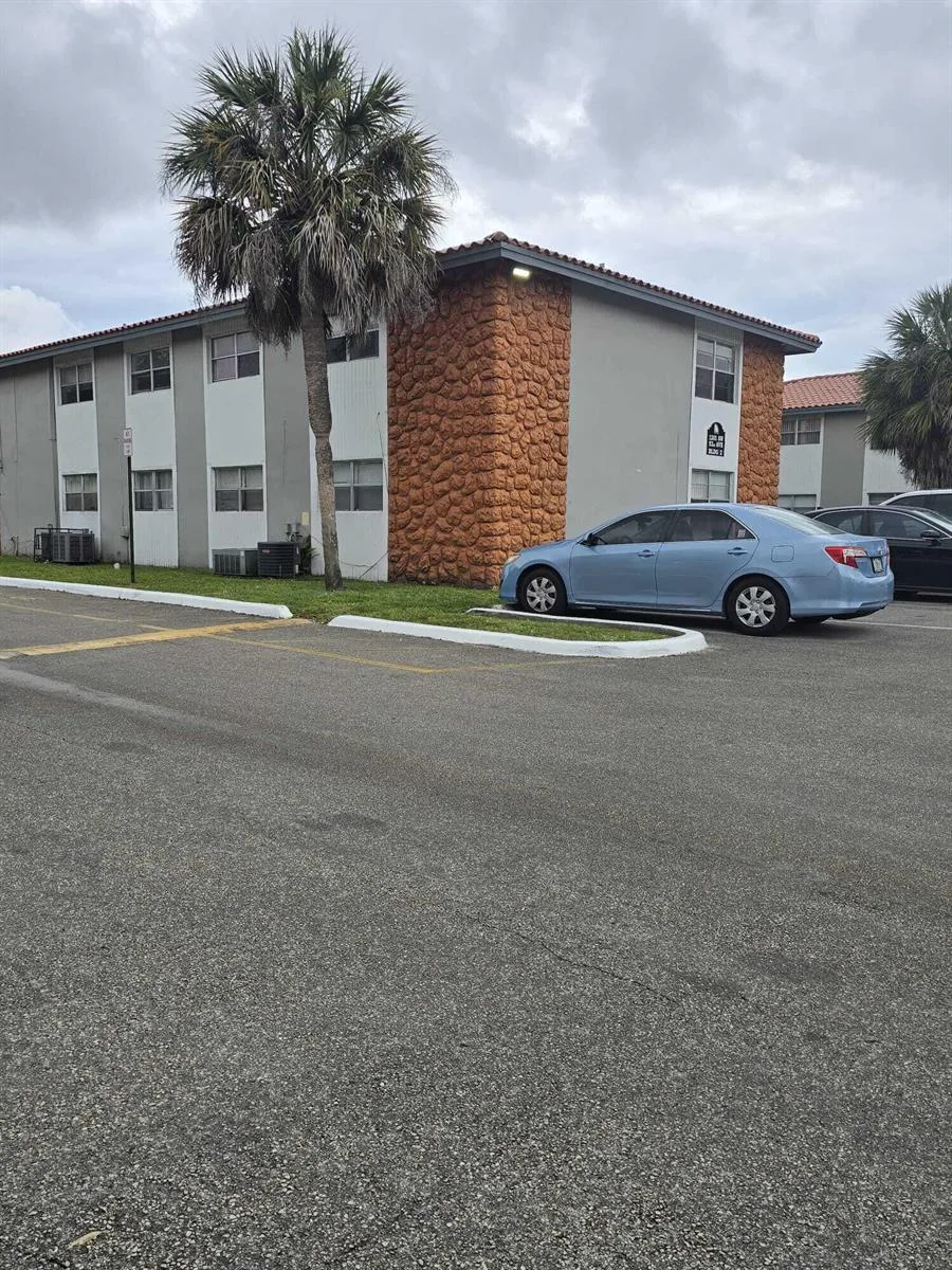 1201 SW 52nd Avenue # 202-2, North Lauderdale, FL 33068