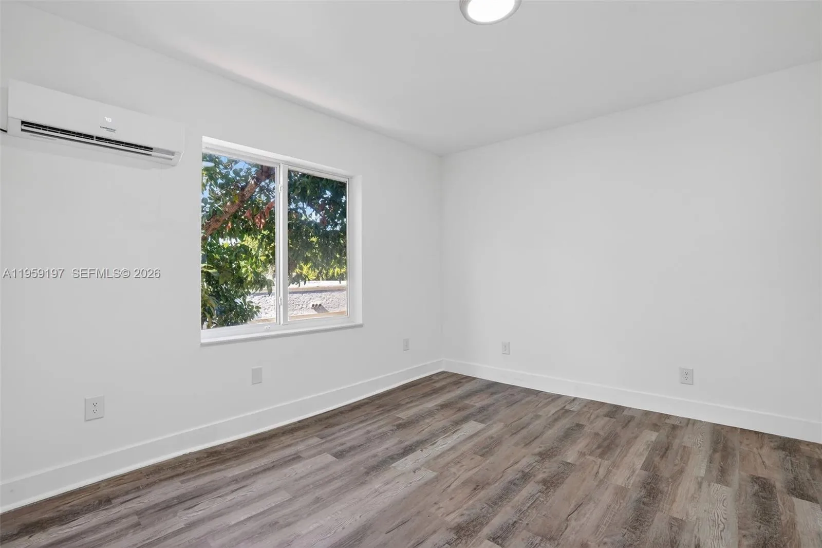 1630 SW 10th St, Miami, FL 33135 photo 12