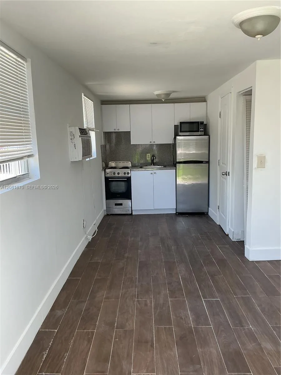 2222 Van Buren St # 28, Hollywood, FL 33020
