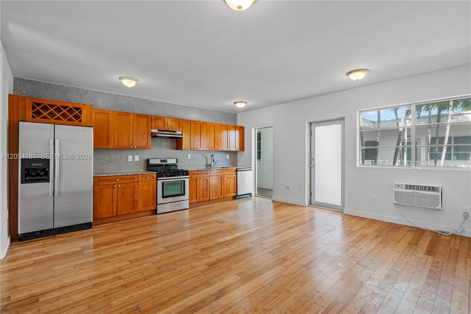 7950 Tatum Waterway Dr # N17, Miami Beach, FL 33141