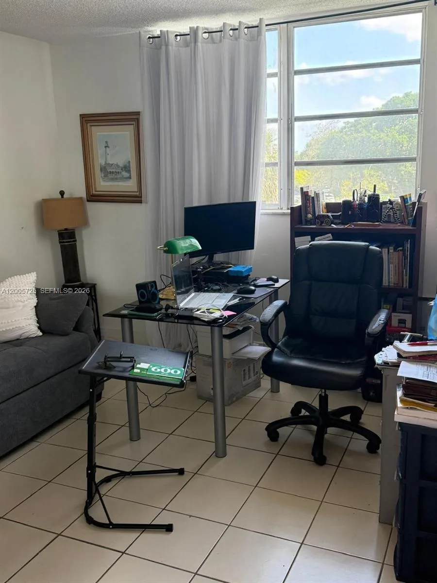 447 NE 195th St # 310, Miami, FL 33179 photo 9