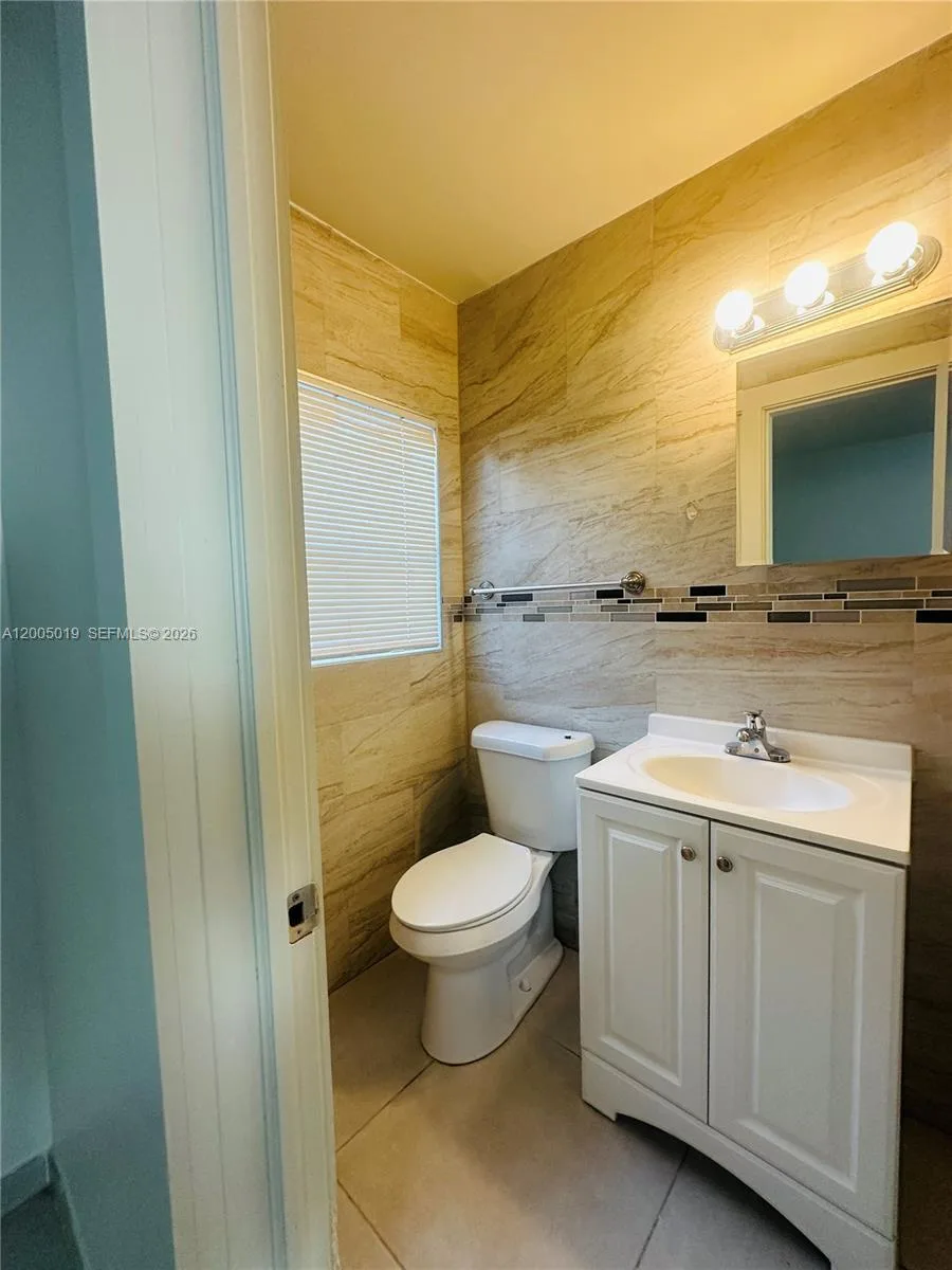 1708 Van Buren St # 3, Hollywood, FL 33020 photo 5