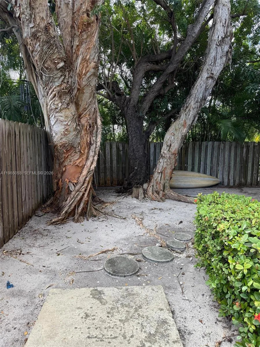 2624 NE 30th Pl # 101B, Fort Lauderdale, FL 33306 photo 6
