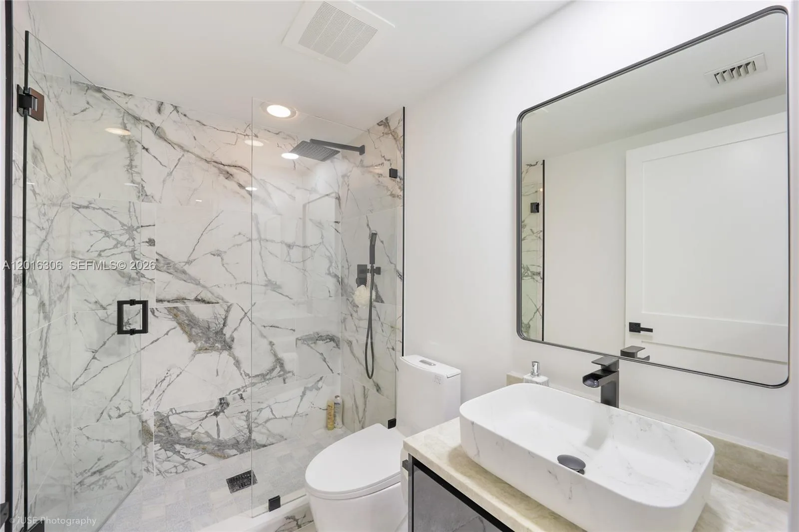 31 SE 6th St # 2207, Miami, FL 33131 photo 11