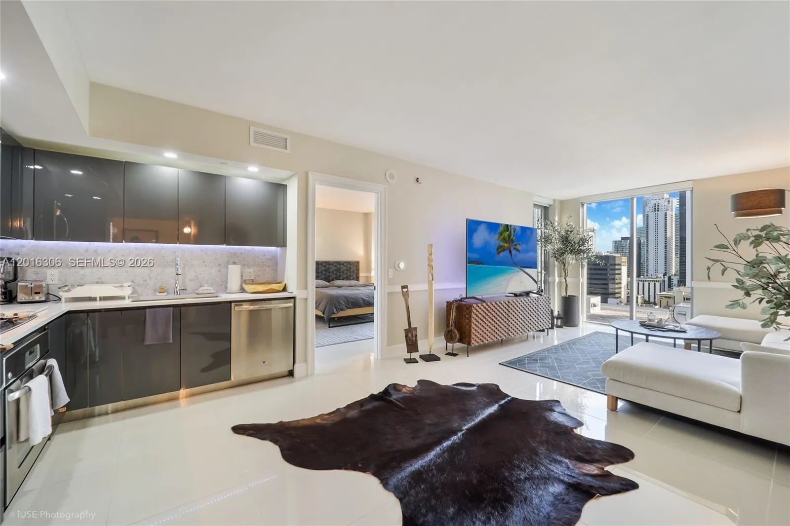 31 SE 6th St # 2207, Miami, FL 33131 photo 5
