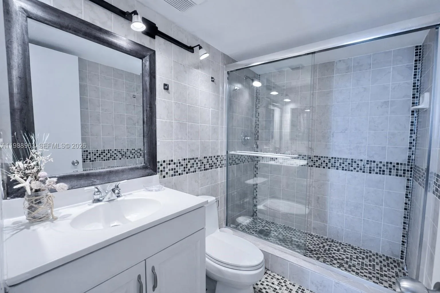 600 NE 36th St # 1502, Miami, FL 33137 photo 9
