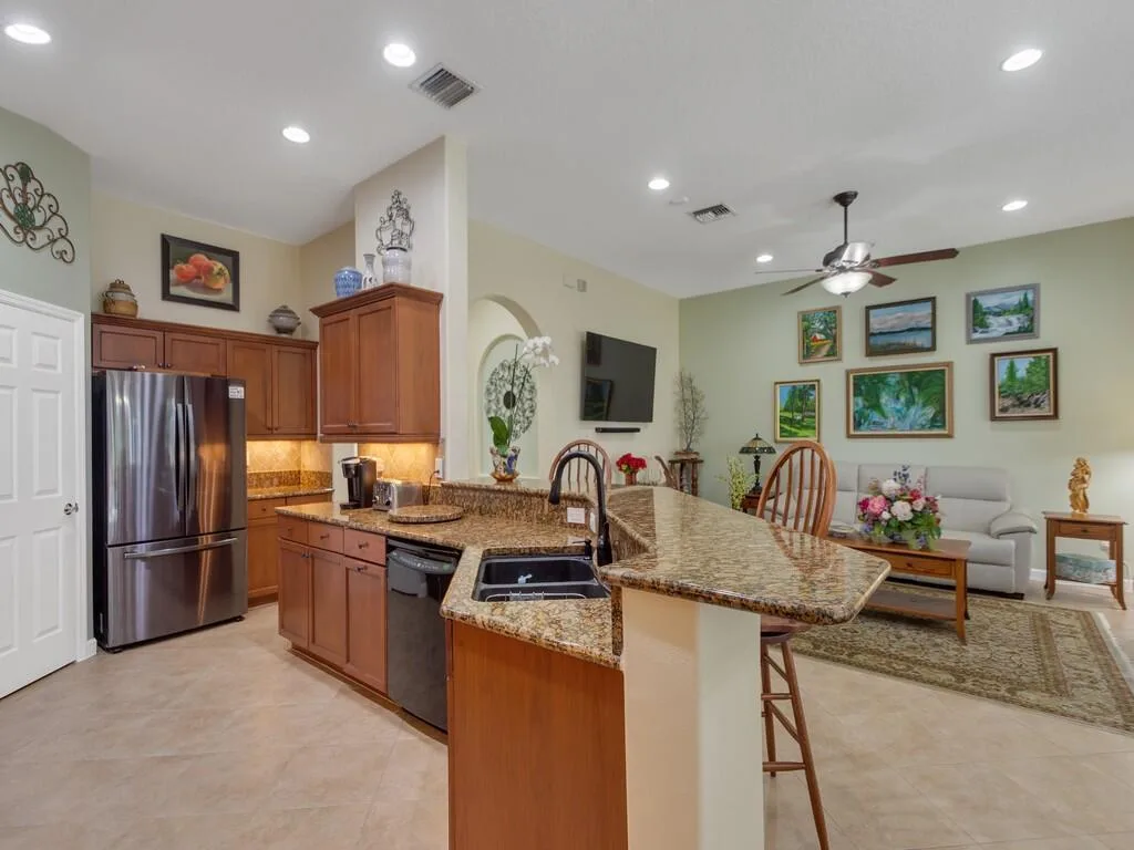 2794 W Brookfield Way, Vero Beach, FL 32966 photo 4