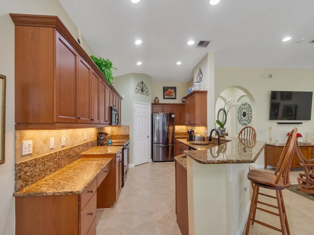 2794 W Brookfield Way, Vero Beach, FL 32966 photo 5