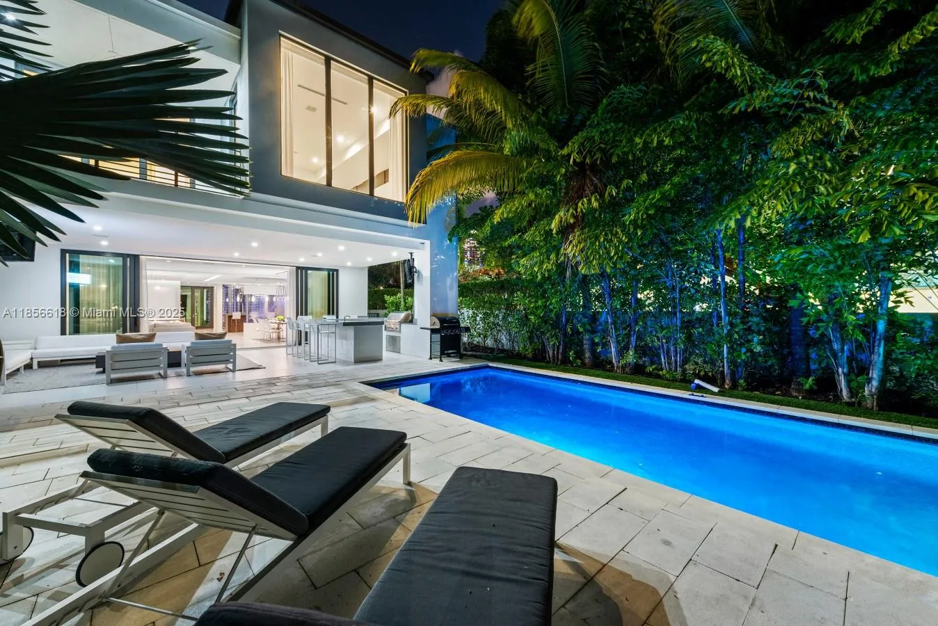 310 SE 11th Ave, Fort Lauderdale, FL 33301 photo 2