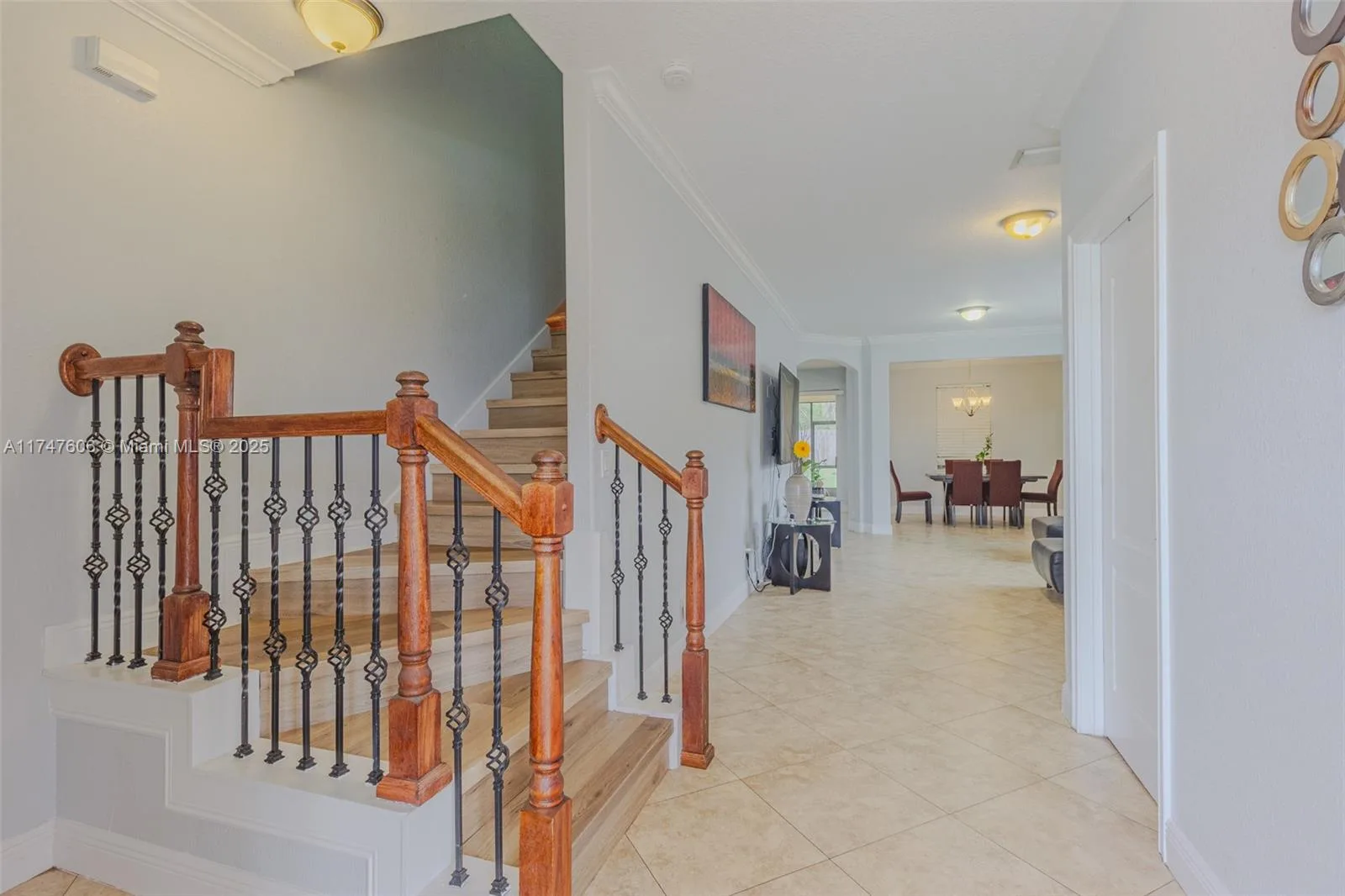 410 S Hudson St, Orlando, FL 32835 photo 3