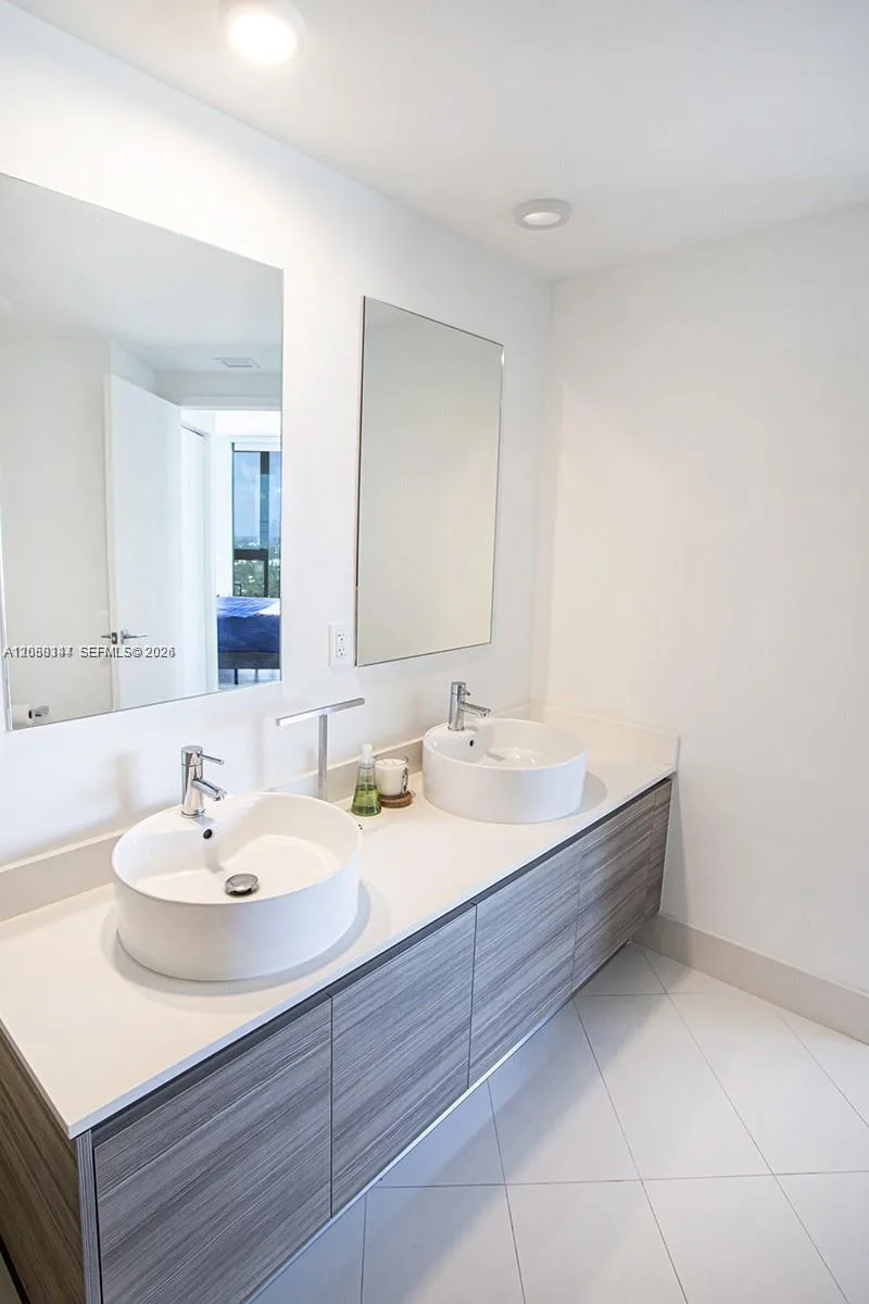121 NE 34th St # 2616, Miami, FL 33137 photo 12
