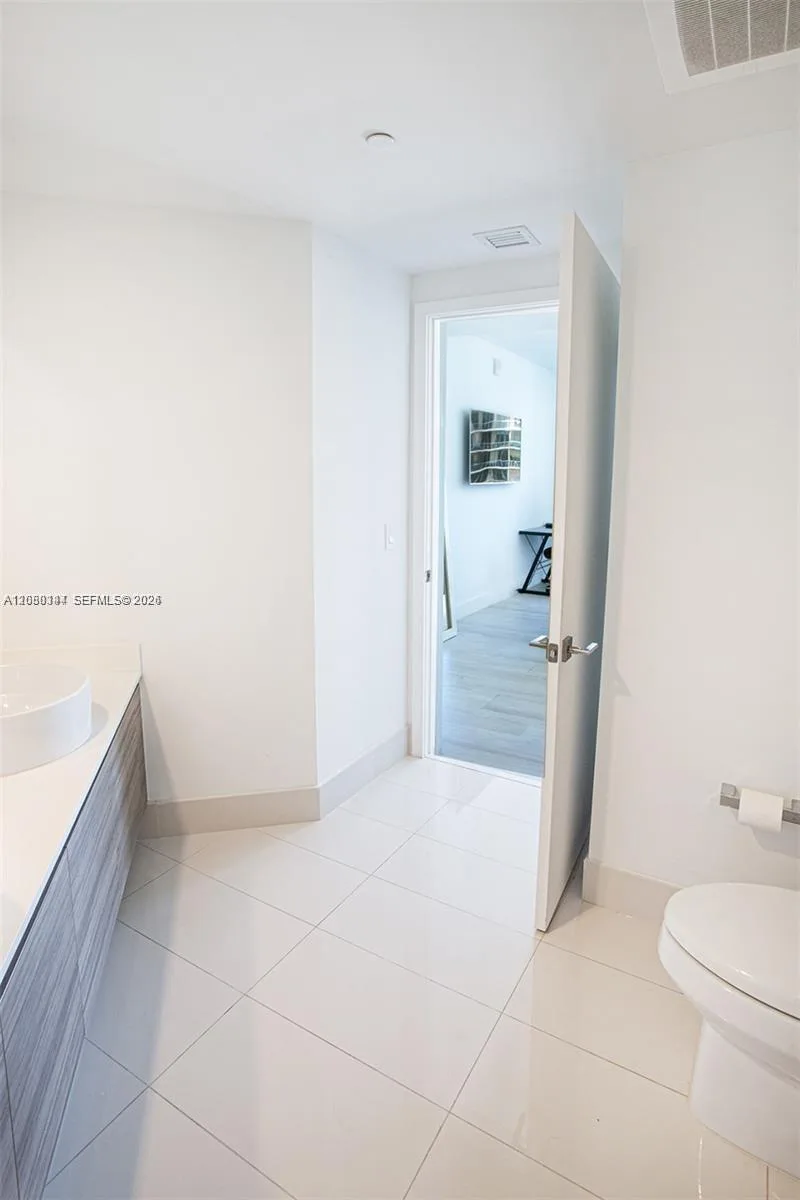 121 NE 34th St # 2616, Miami, FL 33137 photo 13