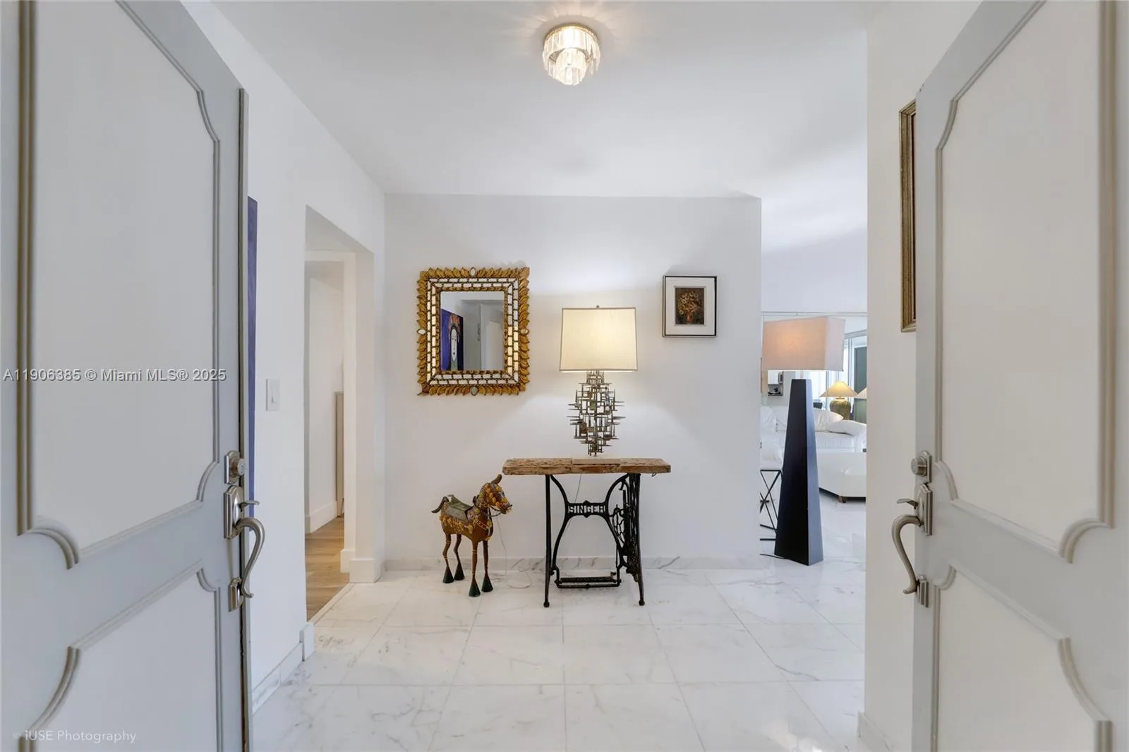 881 Ocean Dr # 5D, Key Biscayne, FL 33149