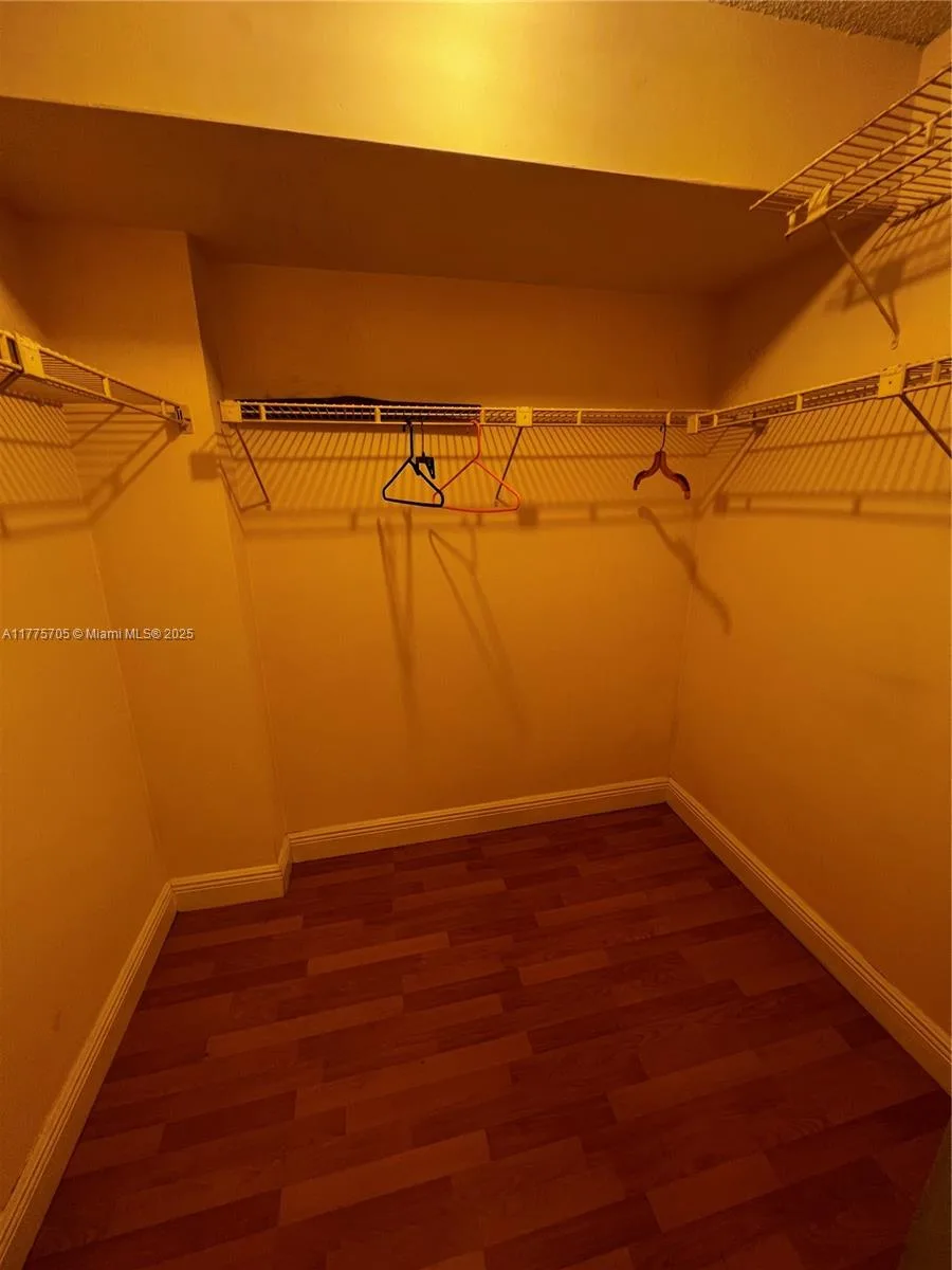 447 NE 195th St # 309, Miami, FL 33179 photo 6