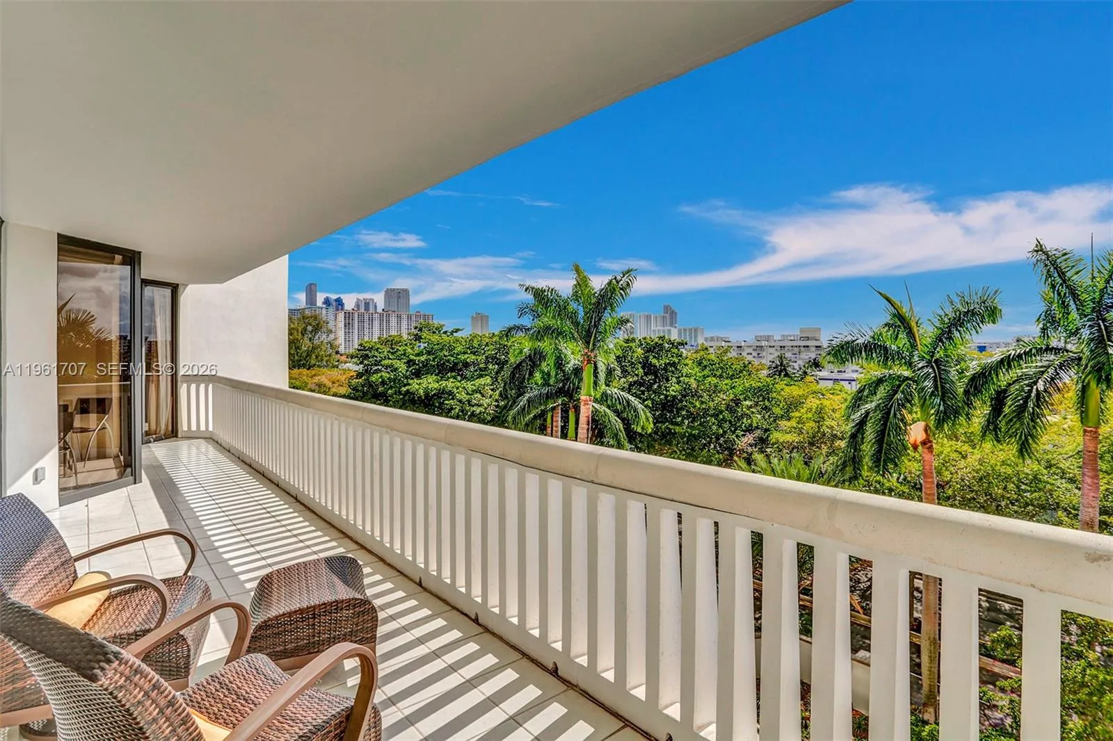 2000 Island Blvd # 503, Aventura, FL 33160 photo 3
