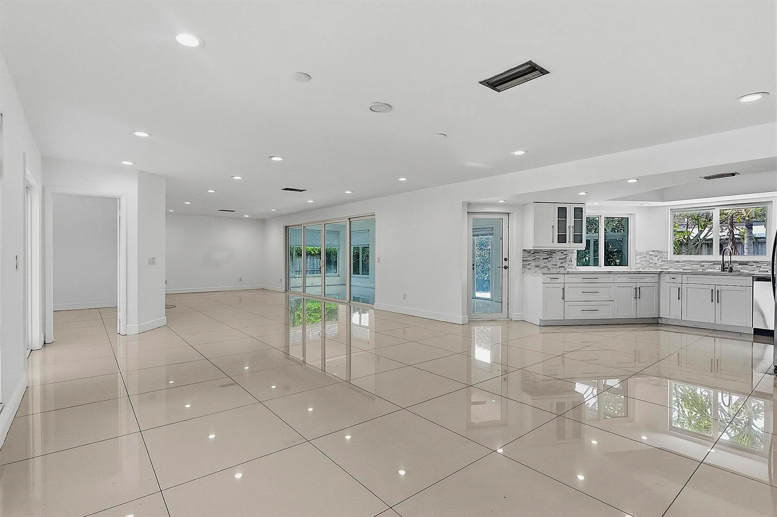 2910 NE 40TH Court, Lighthouse Point, FL 33064 photo 9