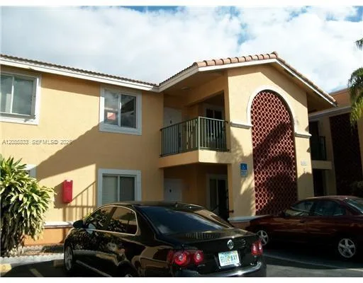 4681 NW 9th St # 208, Miami, FL 33126