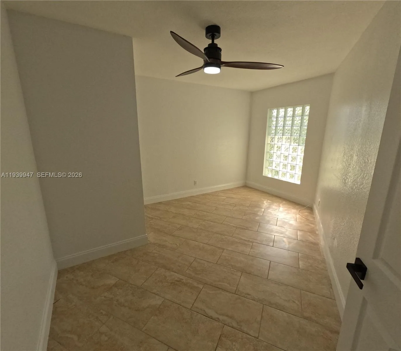 1423 Holly Heights Dr # 15, Fort Lauderdale, FL 33304 photo 10